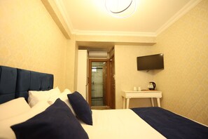 Superior Double or Twin Room, Annex Building | Bathroom | Free toiletries, hair dryer, slippers, towels