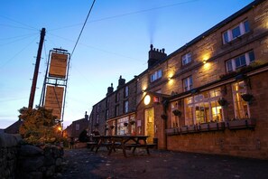 Exterior - The Cheviot Hotel (Hexham)