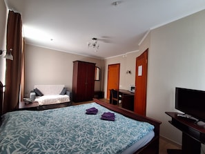 Deluxe Triple Room | Free WiFi - Hotel Duets (Daugavpils)