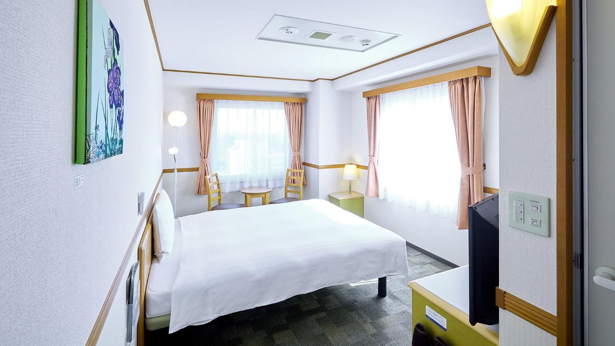 In-room safe, free WiFi