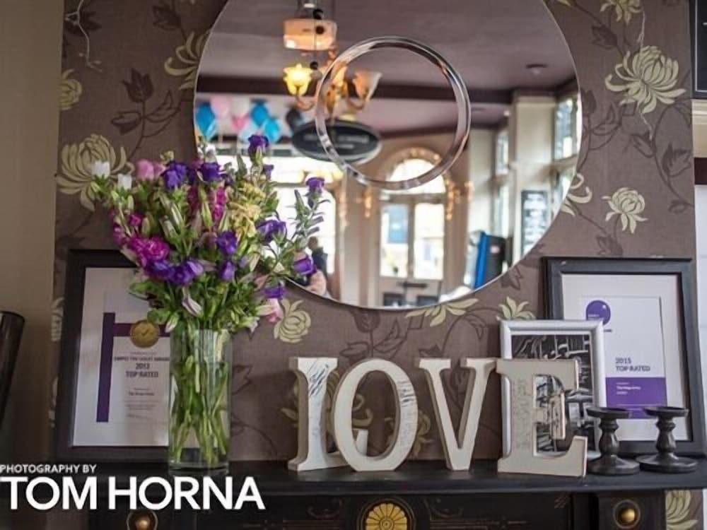 The Kings Arms by null