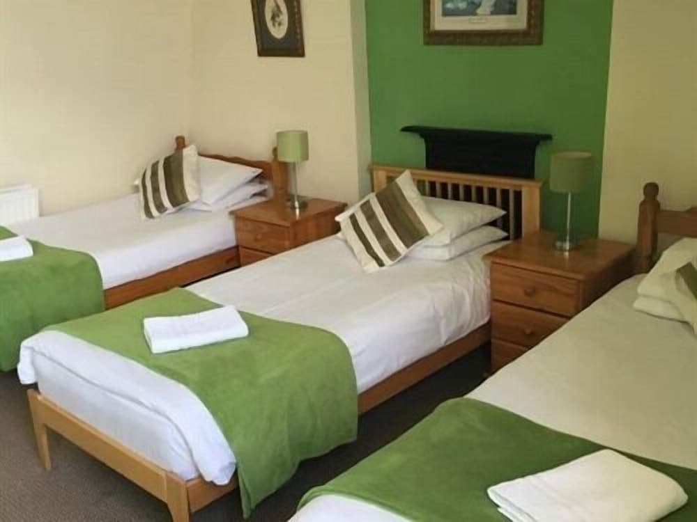 The Kings Arms by null