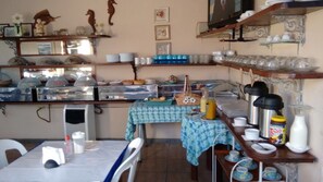 Free daily buffet breakfast