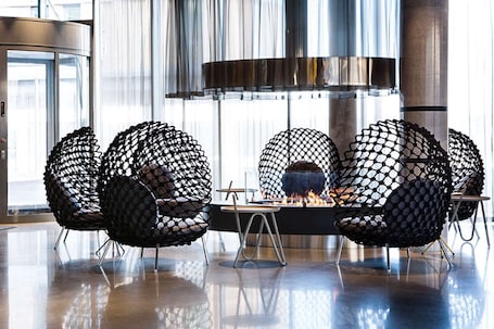 Lobby. Comfort Hotel Bergen Airport Terminal