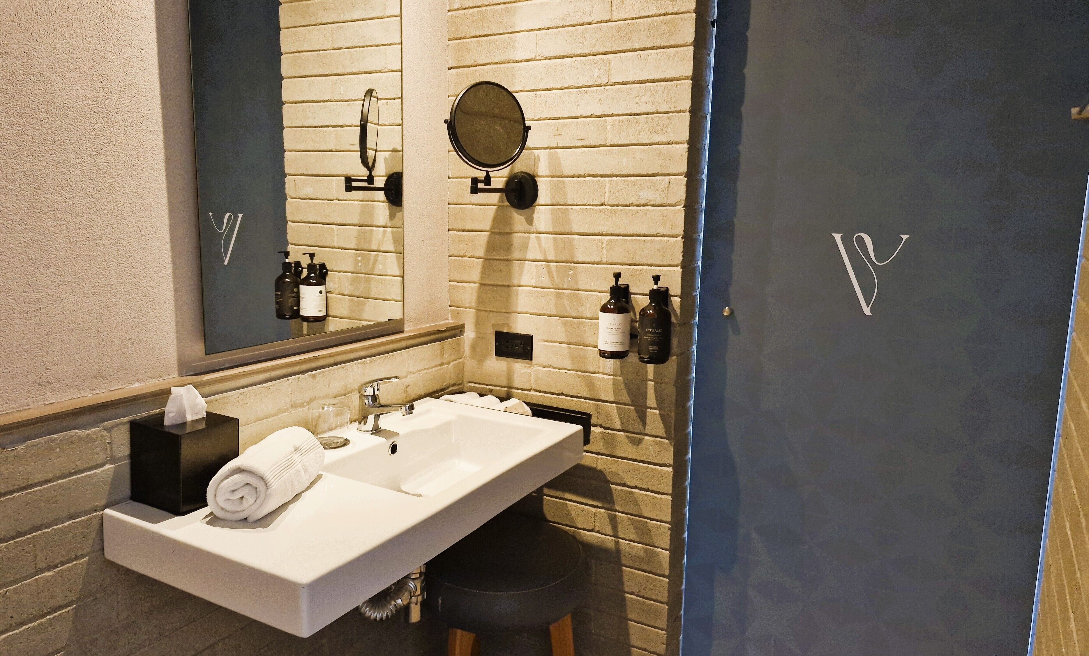 Room, 1 King Bed with Sofa bed | Bathroom | Shower, rainfall showerhead, free toiletries, hair dryer
