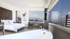 Suite, 1 King-Bett, Stadtblick