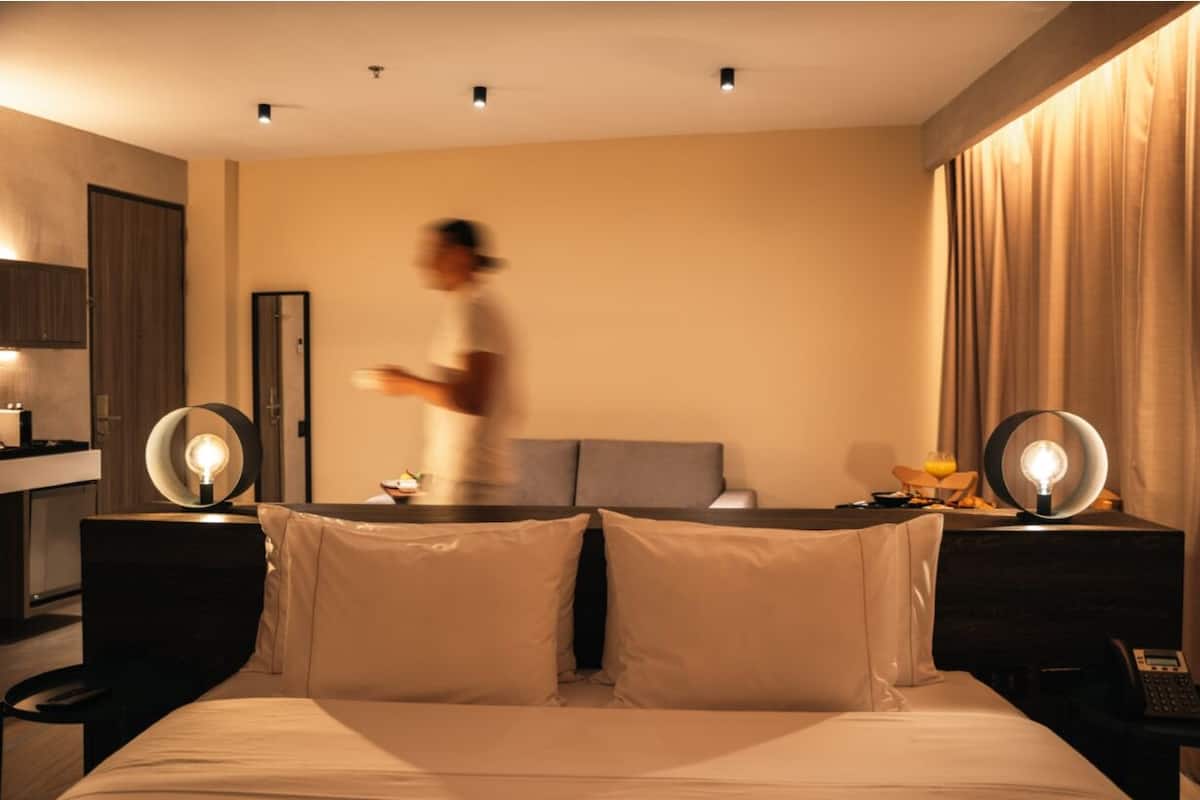 Suite, 1 King Bed with Sofa bed, Non Smoking (Efficiency) | Premium bedding, in-room safe, individually decorated, soundproofing