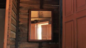 Traditional Cabin, 2 Double Beds, Ocean View, Beachside | Bathroom sink