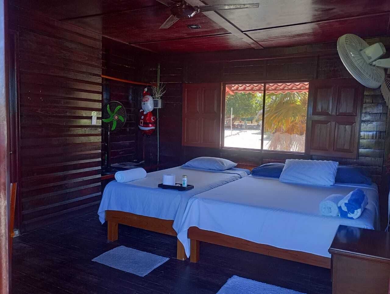 Traditional Cabin, 2 Double Beds, Garden View, Garden Area | Free WiFi, bed sheets