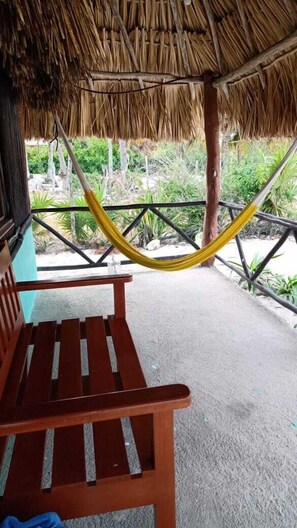 Cabane Tradition, 2 lits doubles, en bord de plage | Terrasse/Patio