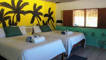 Tavanomainen mökki, 2 parisänkyä, osittainen merinäköala, rannalla | Ilmainen Wi-Fi, vuodevaatteet