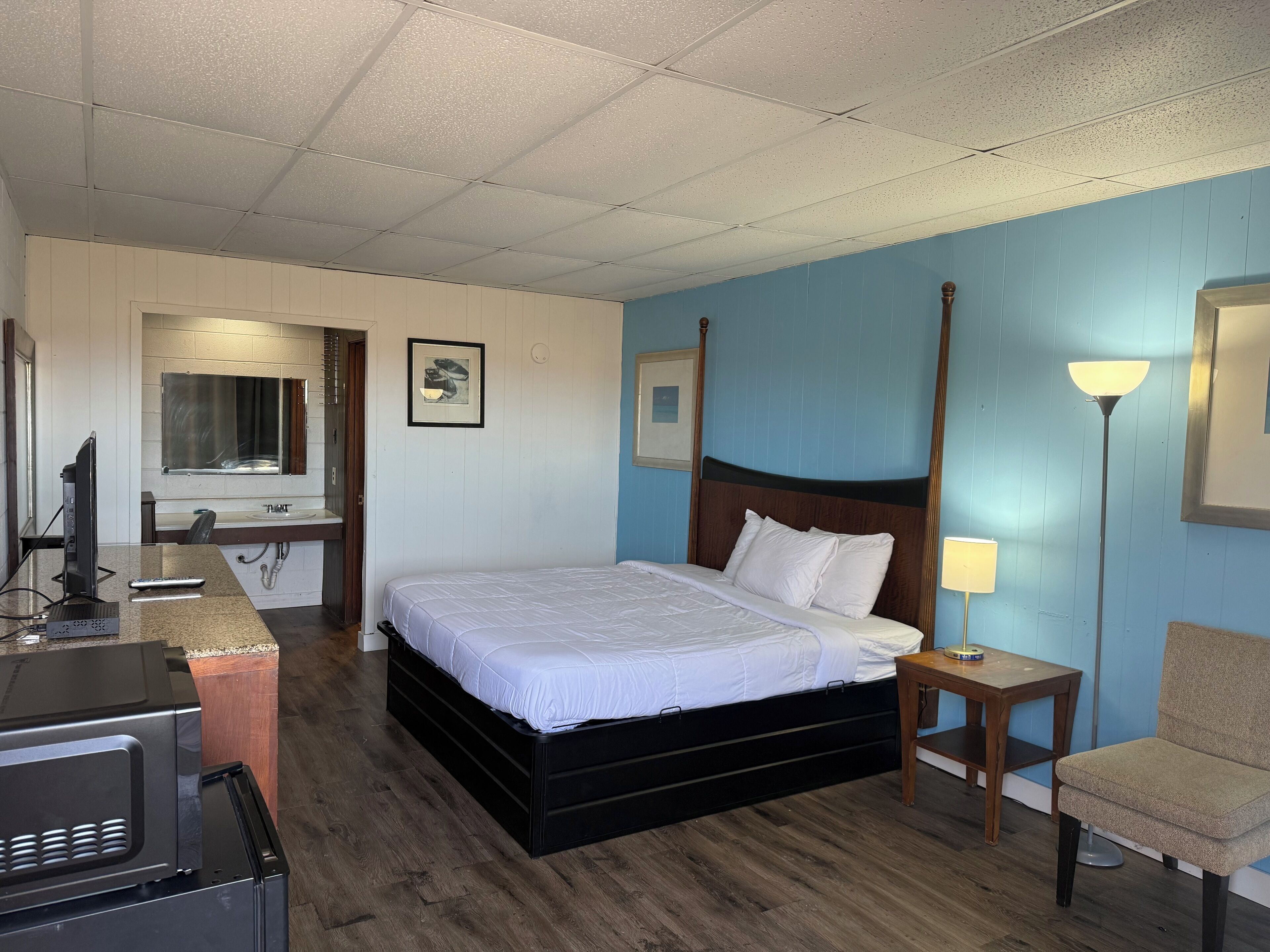 تجهيزات عازلة للصوت وواي فاي مجانًا وملاءات أسرّة