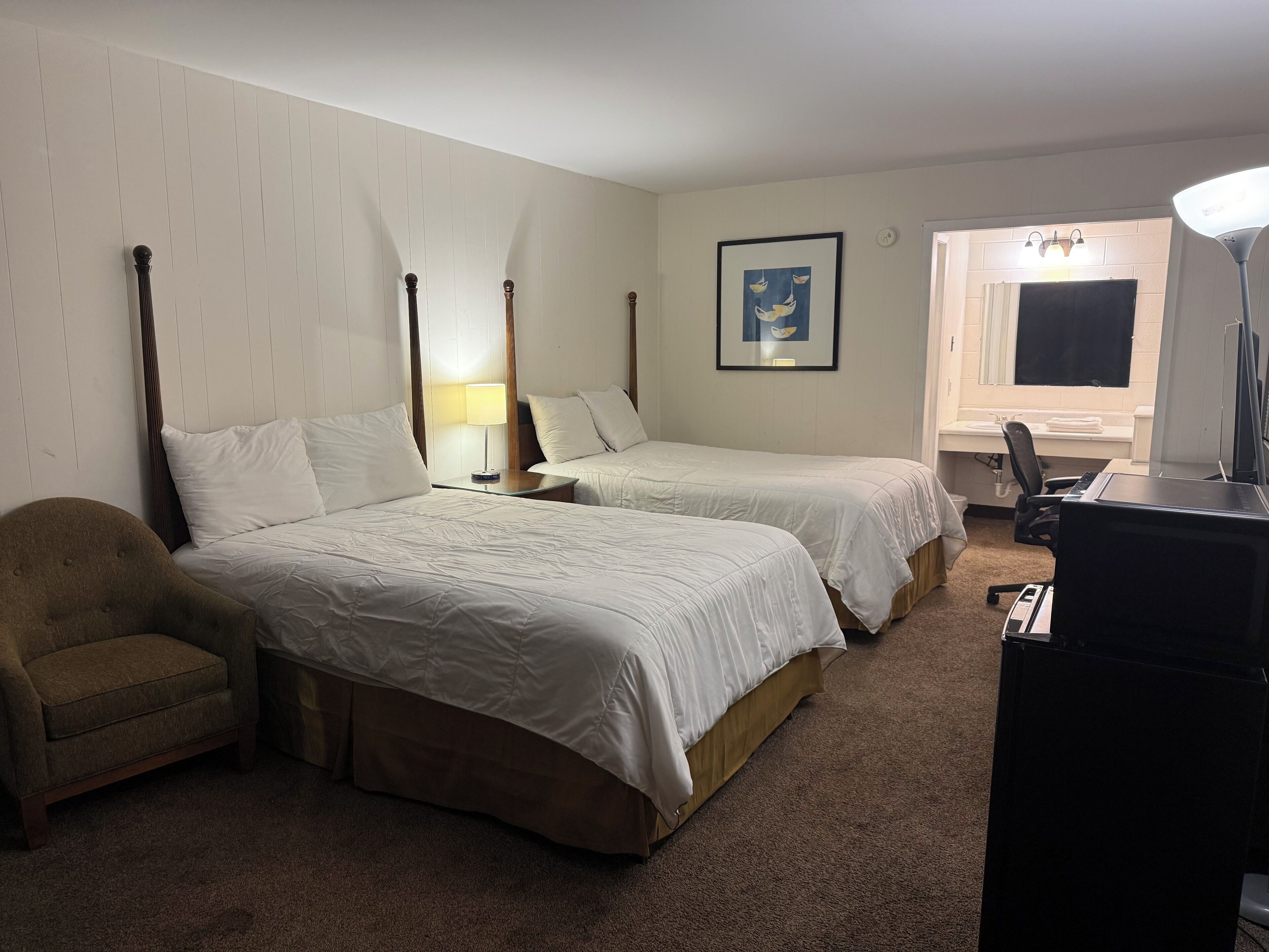 تجهيزات عازلة للصوت وواي فاي مجانًا وملاءات أسرّة