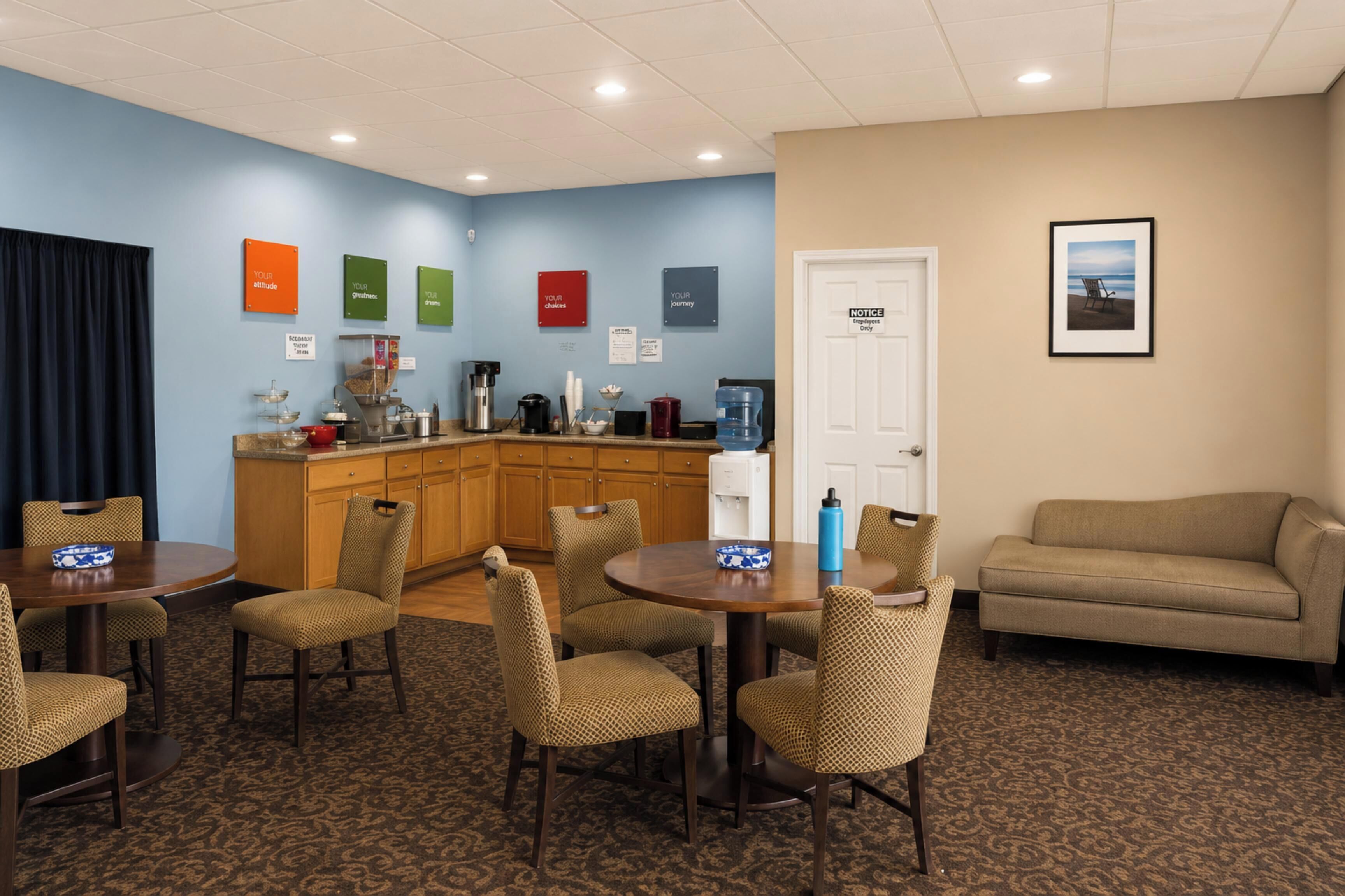 Free daily continental breakfast 