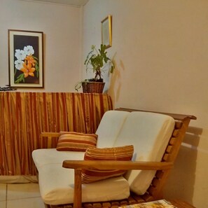 Lobby sitting area - Gabrielle’s (Port-au-Prince)