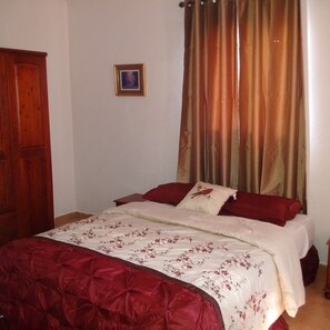 Classic Apartment, 2 Bedrooms, Balcony | Premium bedding, individually decorated, individually furnished - Gabrielle’s (Port-au-Prince)