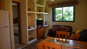 Luxury Suite, 1 Bedroom | Premium bedding, in-room safe, iron/ironing board, rollaway beds