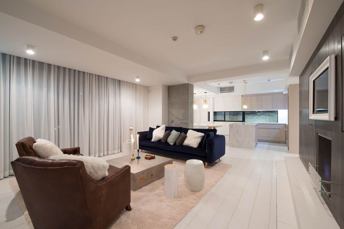 3 bedrooms, in-room safe, desk, blackout curtains