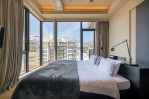 Penthouse Cao cấp ( 601 ) | Két bảo mật tại phòng, bàn, màn/rèm cản sáng, bàn ủi/dụng cụ ủi quần áo 