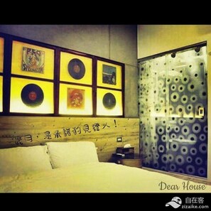 Economy Double Room | Bathroom | Towels