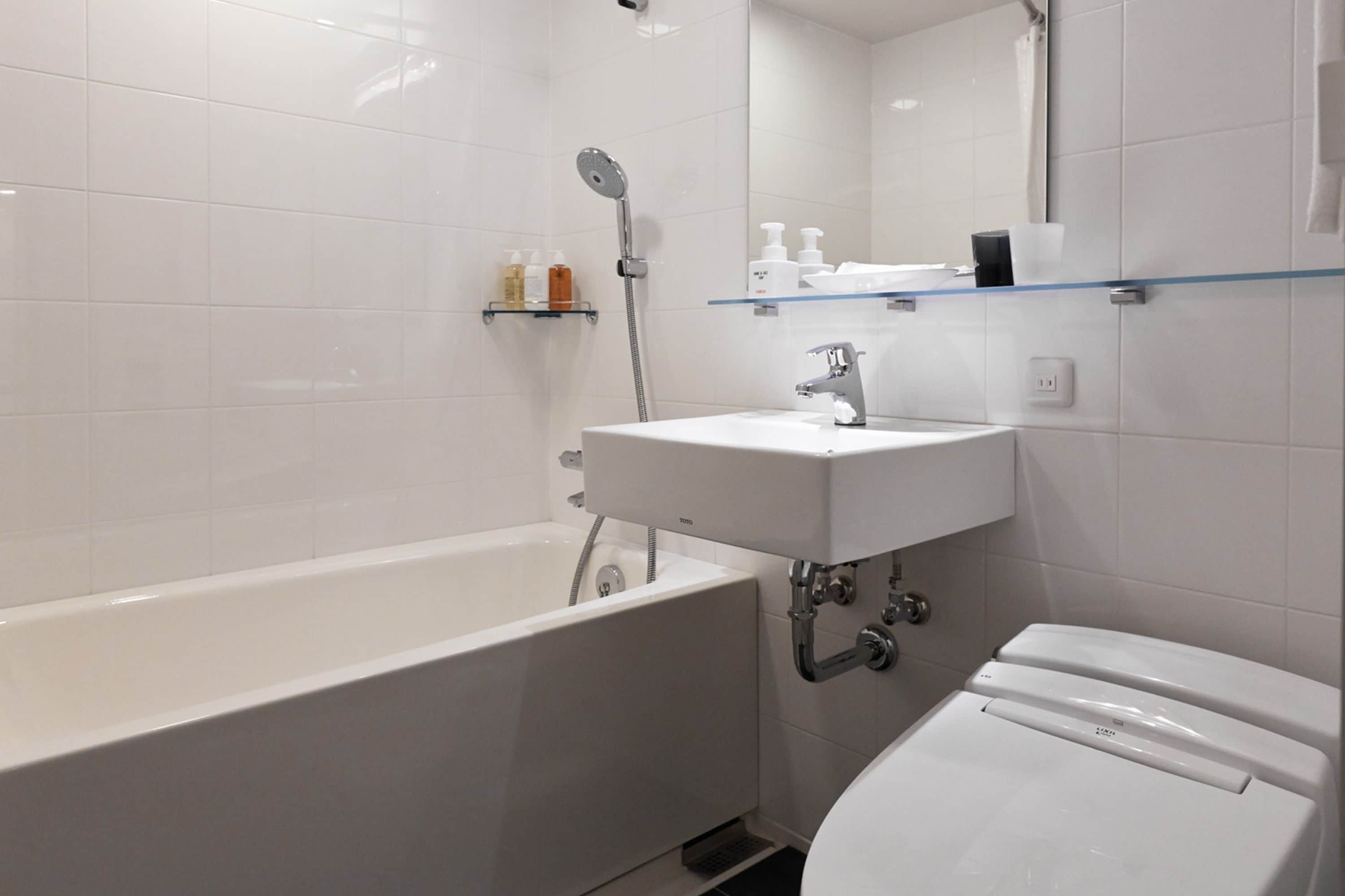 shower, free toiletries, hair dryer, slippers