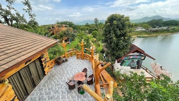 Deluxe Room | Terrace/patio