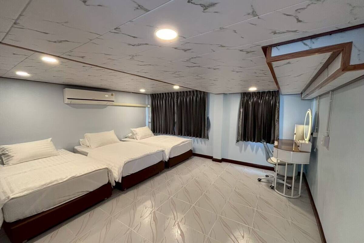 Eenvoudige kamer | Verduisterende gordijnen, gratis wifi, beddengoed