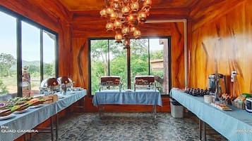 Daily buffet breakfast (THB 150 per person)