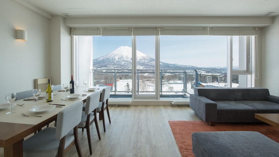 Niseko Landmark View