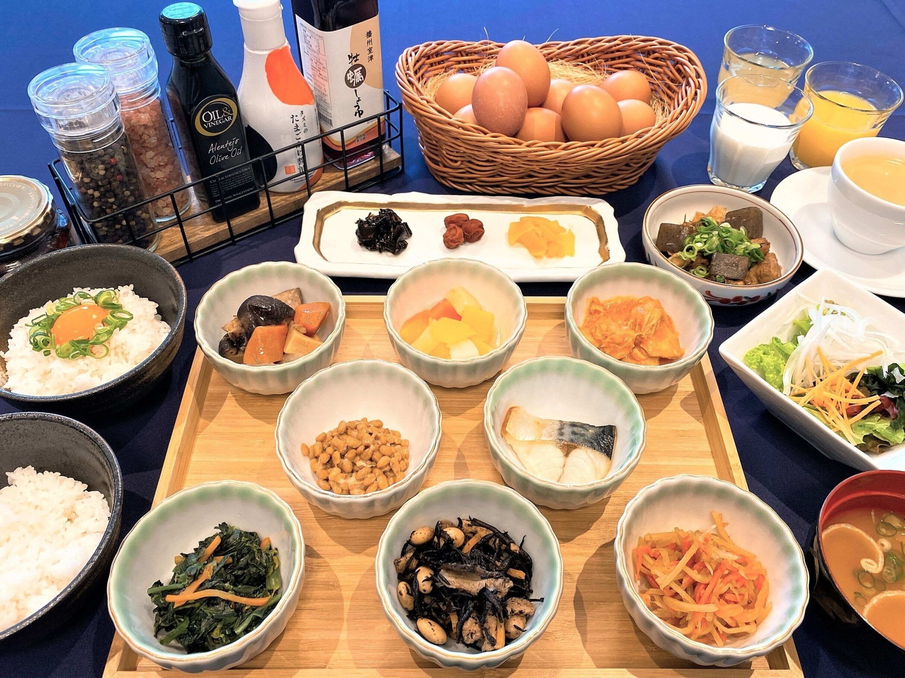 daily buffet breakfast (jpy 1600.00 per person)