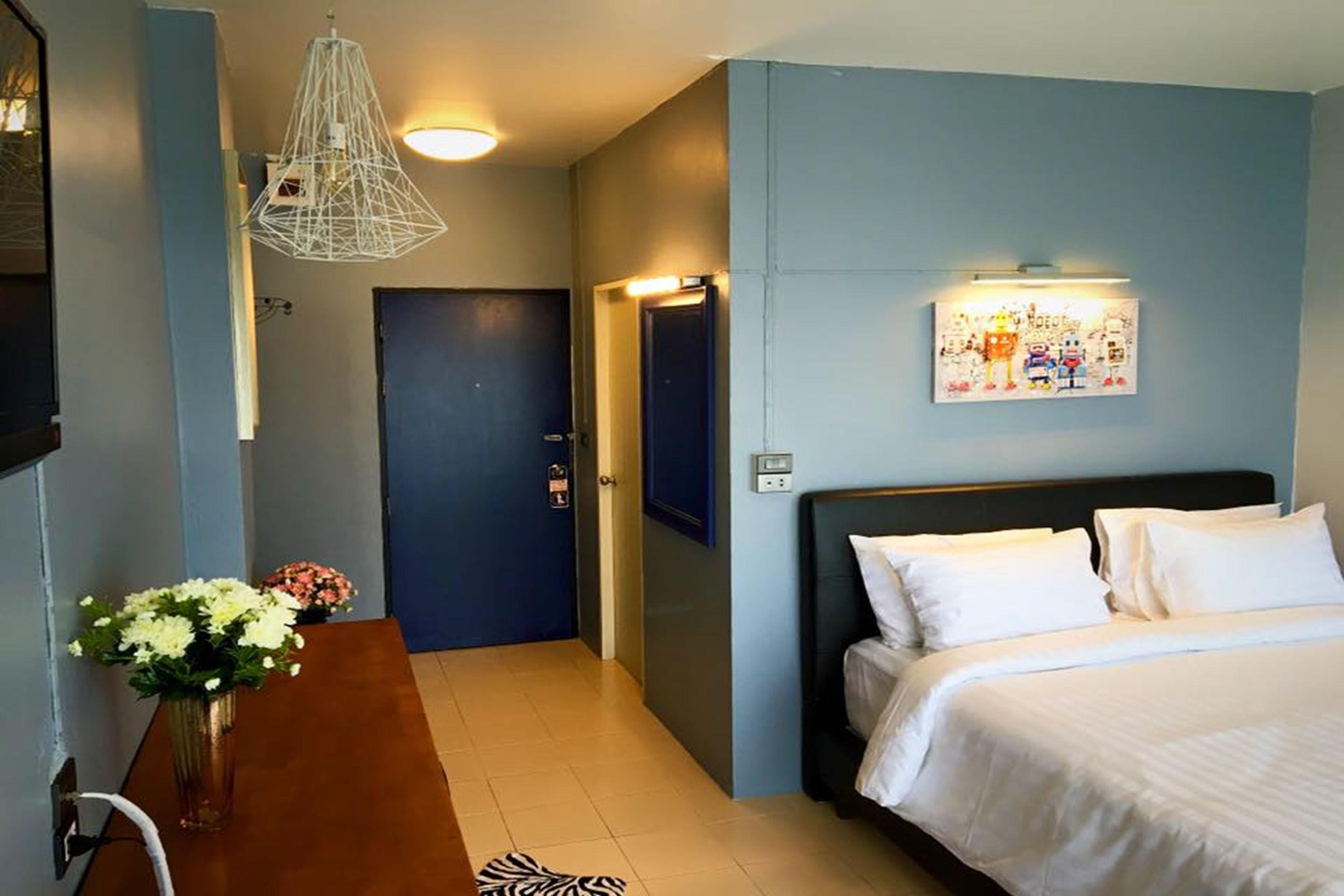 Desk, blackout drapes, free WiFi