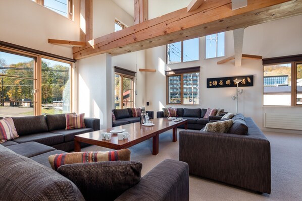 Chalet, 5 Schlafzimmer | Wohnbereich | Flachbildfernseher, DVD-Player