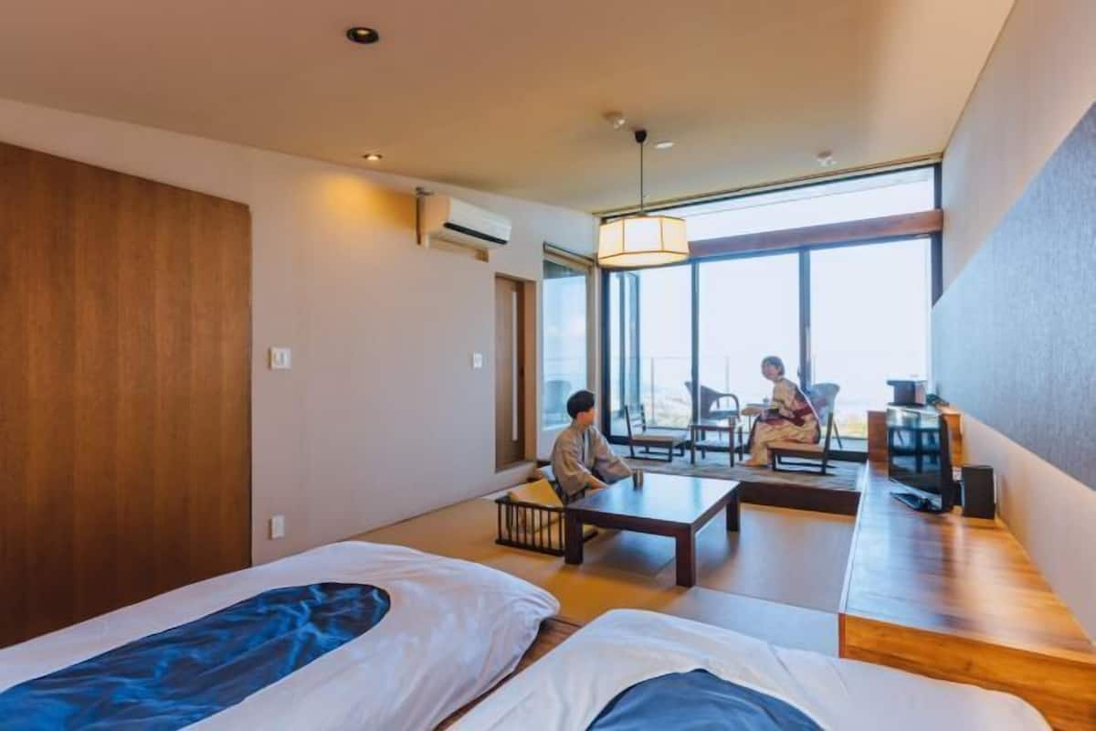 Down duvets, in-room safe, free WiFi