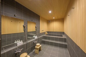 7 bedroom House (3 Double, 6 Single, 6 bunk beds)	 | Bathroom | Separate bathtub and shower, free toiletries, towels