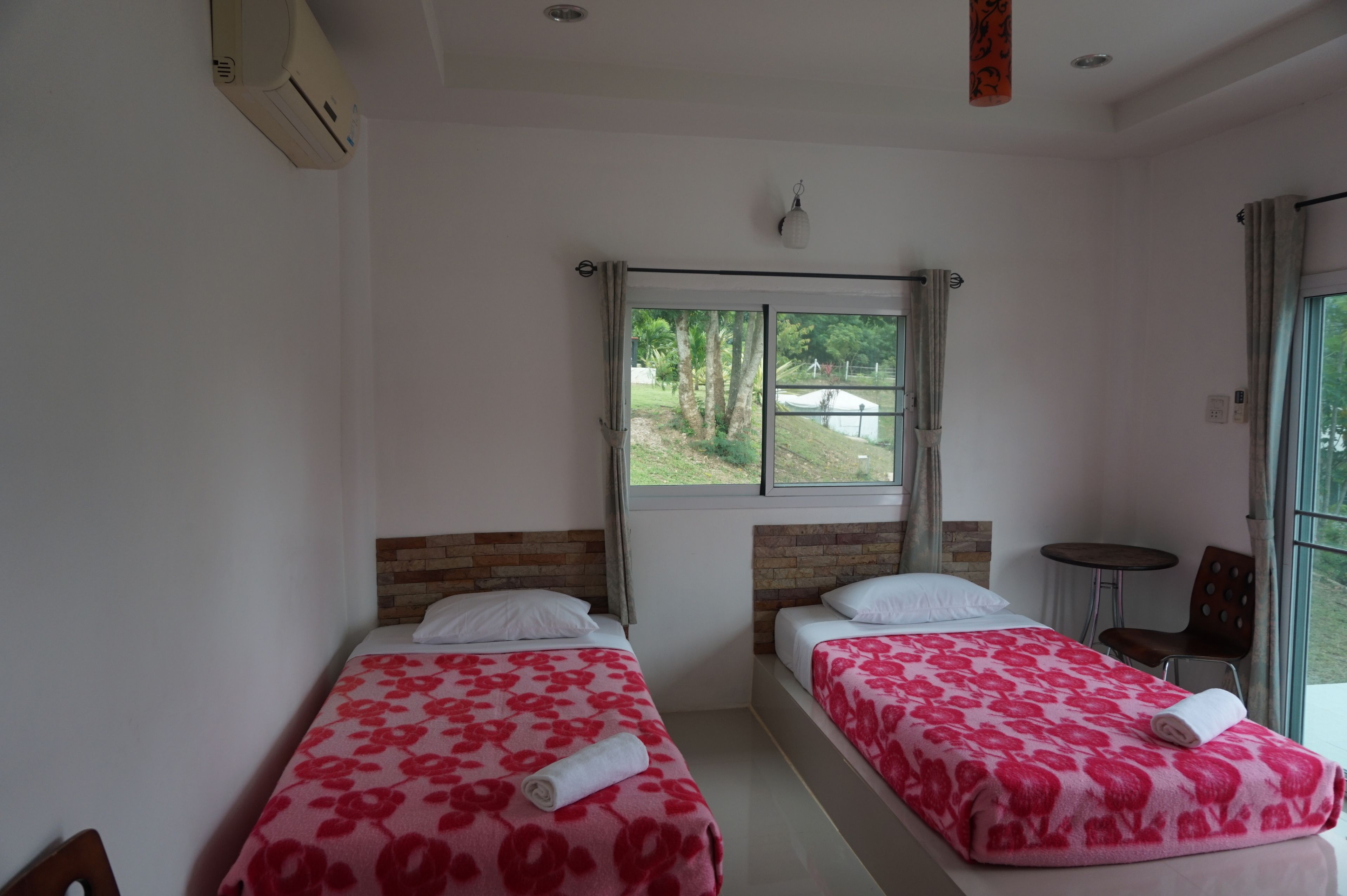 Villa | Rollaway beds, free WiFi