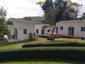 Deluxe Villa | Rollaway beds, free WiFi