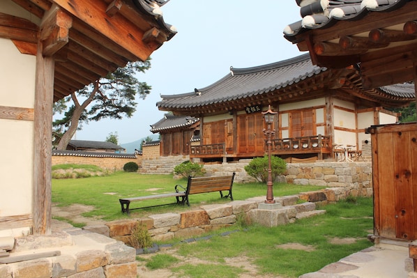 Exterior - Ongyejongtaek Sambaekdang (Andong)