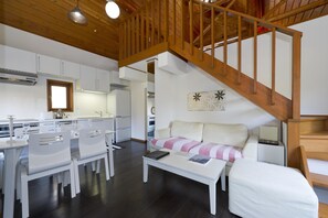 Interior - Nupuri Cottage (Kutchan)