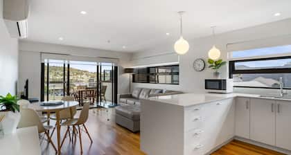 Kangaroo Bay Apartments