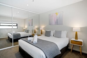 Appartement familial, 2 chambres, vue sur la montagne | Literie de qualité, espace de travail pour ordinateurs portables