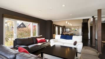 Casa, 5 habitaciones (2 double, 4 single, 4 bunk Beds) | 5 habitaciones, escritorio, tabla de planchar con plancha y camas extra