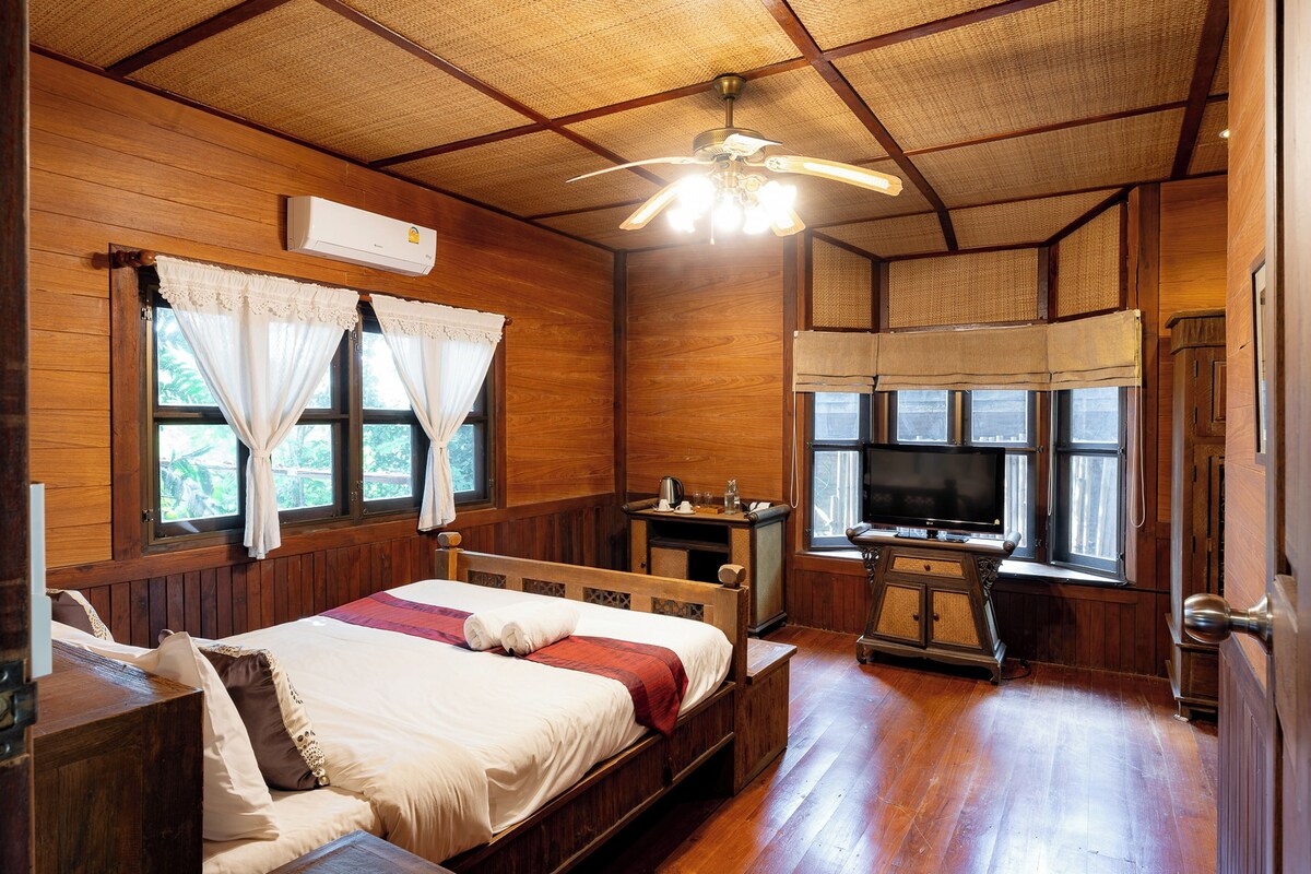 Suite estudio ejecutiva | Escritorio, wifi gratis y ropa de cama 