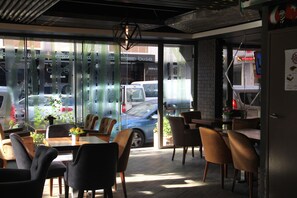 Lounge - Turkeli Hotel (Istanbul)