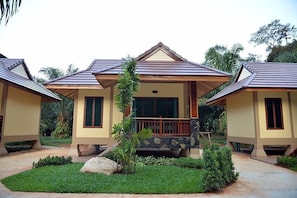 Deluxe Double Bed Mountain View | In-room safe, free WiFi - Dusit Phuphaya Resort (Ao Luek)