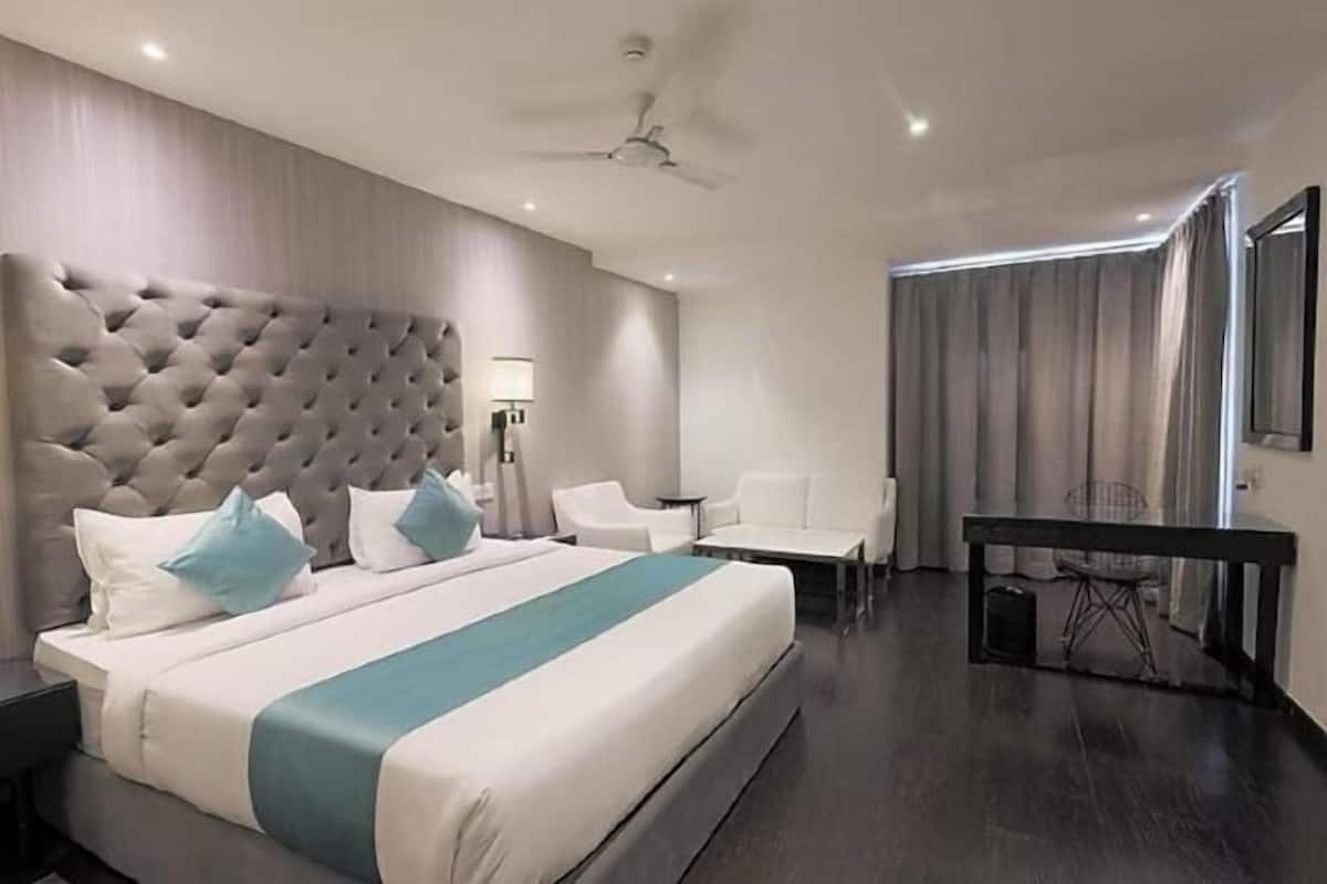 1 bedroom, premium bedding, memory foam beds, minibar