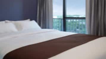 Desk, blackout curtains, free WiFi, bed sheets