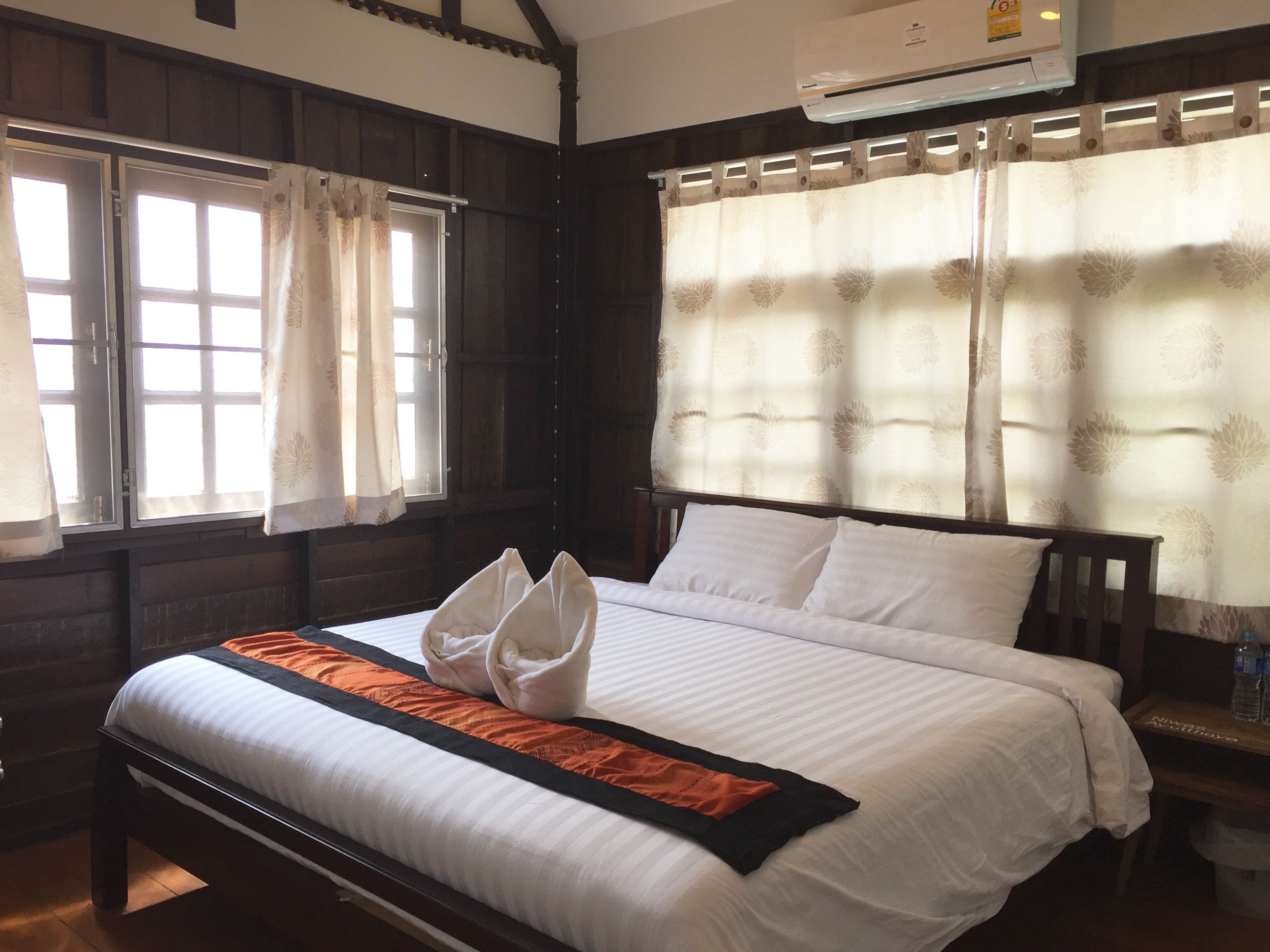 superior room | free wifi, bed sheets