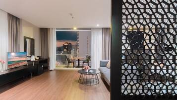 Poseidon Suite | Minibar, in-room safe, individually decorated, desk