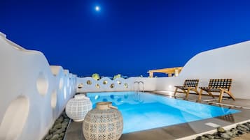 Deluxe Villa, 2 Bedrooms, Private Pool | Egyptian cotton sheets, premium bedding, in-room safe, desk