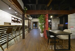 Reception - ZEN Hostel (Yamanouchi)